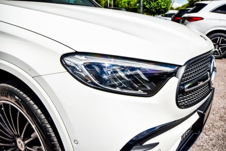 2025 Mercedes-Benz GLC - photo 10