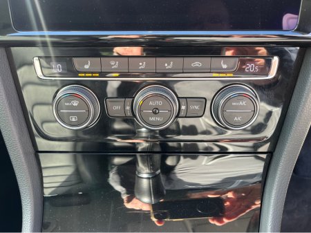 2020 Volkswagen Golf - photo 22