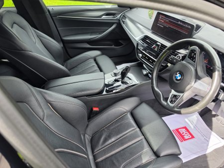 2022 BMW 5-Series - photo 10