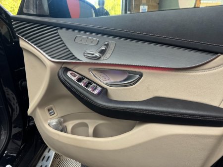 2021 Mercedes-Benz EQC - photo 16