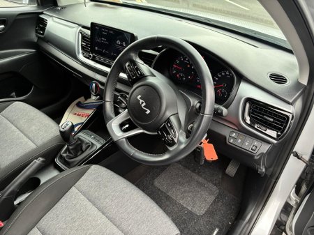 2023 Kia Stonic - photo 4