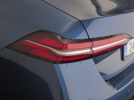 2024 BMW 5-Series - photo 20