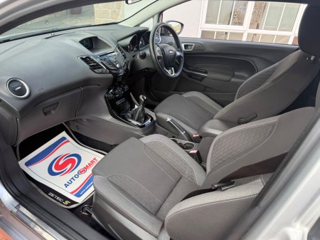 2015 Ford Fiesta - photo 17