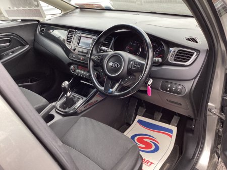 2015 Kia Carens - photo 15