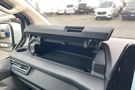 2025 Ford Transit Custom - photo 40