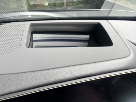 2024 BMW 5-Series - photo 28