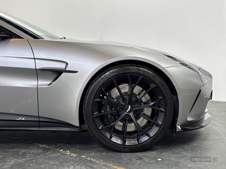 2025 Aston Martin Vantage - photo 23