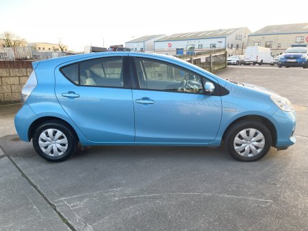 2014 Toyota Aqua - photo 4