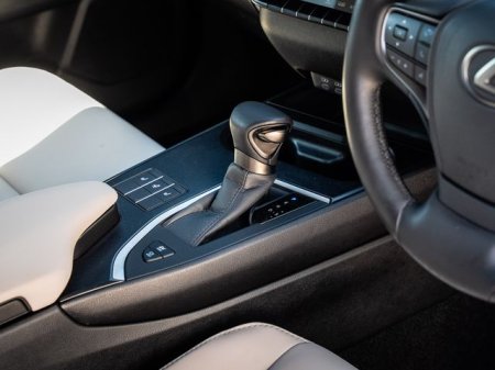 2023 Lexus UX - photo 10