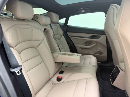 2020 Porsche Taycan - photo 23