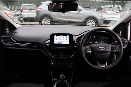 2018 Ford Fiesta - photo 20