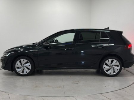 2025 Volkswagen Golf - photo 3