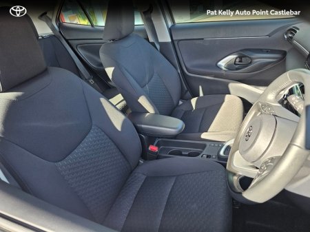 2025 Toyota Yaris Cross - photo 12
