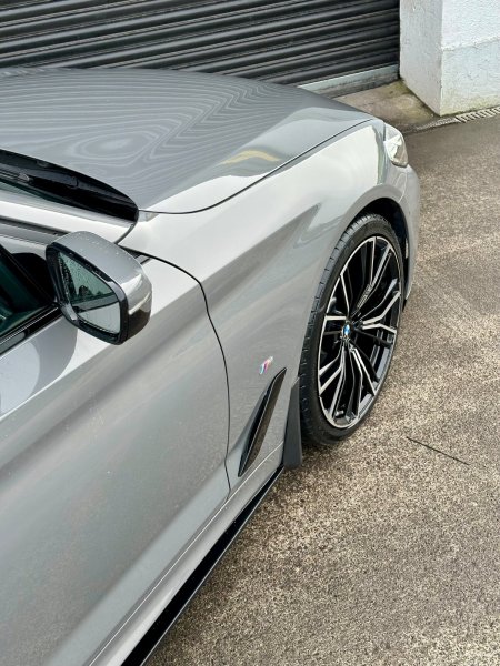 2021 BMW 5-Series - photo 10