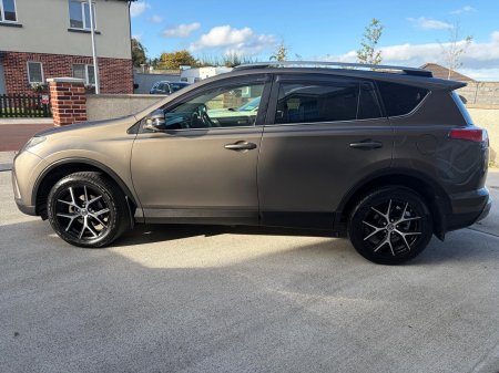 2017 Toyota RAV4 - photo 13
