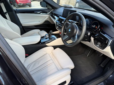 2017 BMW 5-Series - photo 9