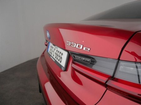 2025 BMW 3-Series - photo 25