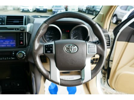 2015 Toyota Land Cruiser - photo 25