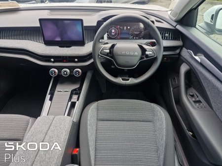 2026 Skoda Superb - photo 2