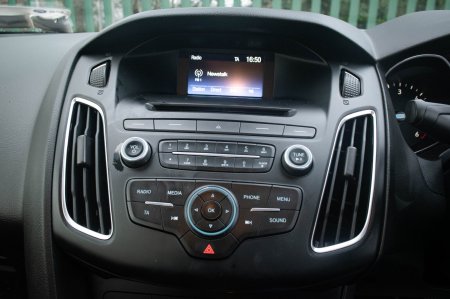 2015 Ford Focus - photo 15
