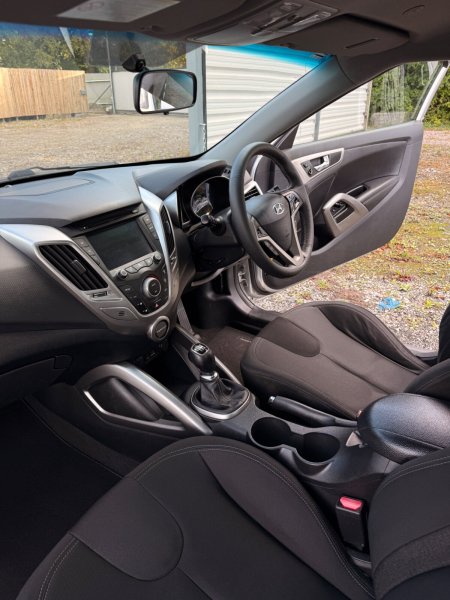 2013 Hyundai Veloster - photo 34
