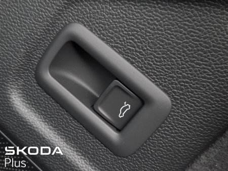 2026 Skoda Superb - photo 4