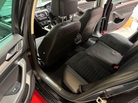 2016 Volkswagen Passat - photo 15