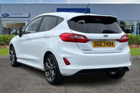 2020 Ford Fiesta - photo 2