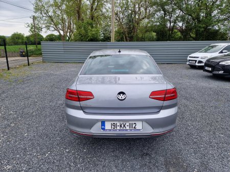 2019 Volkswagen Passat - photo 5