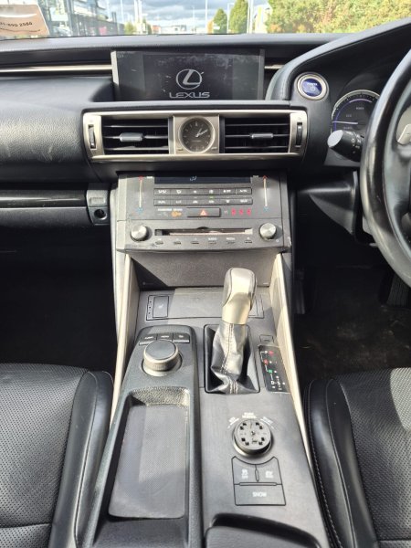 2015 Lexus IS - photo 20