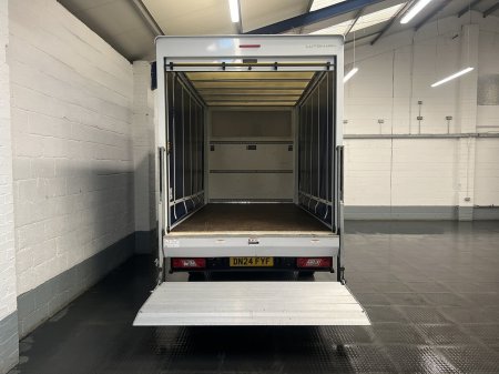 2024 Ford Transit - photo 2