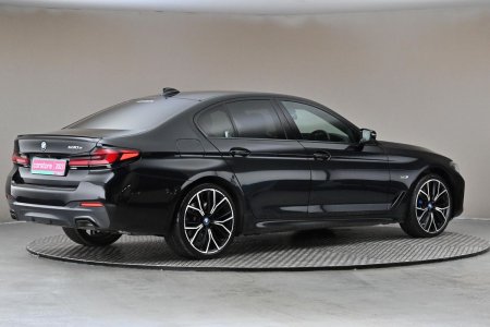 2023 BMW 5-Series - photo 10
