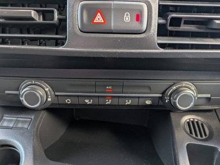2023 Toyota Proace City - photo 14
