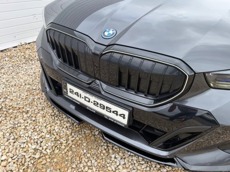 2024 BMW 5-Series - photo 30