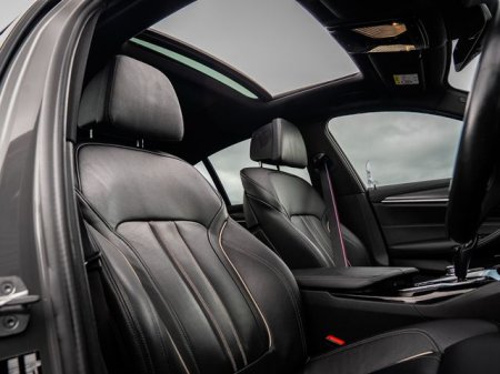 2022 BMW 5-Series - photo 11