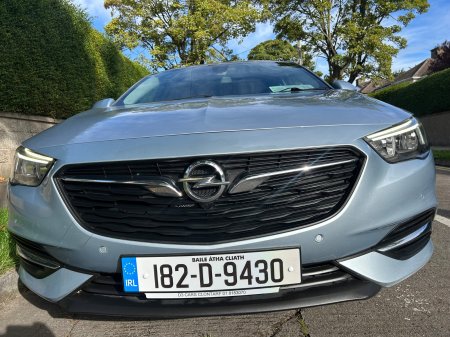 2018 Opel Insignia - photo 2