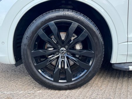 2023 Volkswagen Touareg - photo 12