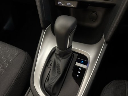 2026 Toyota Yaris Cross - photo 16