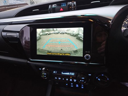 2025 Toyota Hilux - photo 7