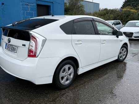 2015 Toyota Prius - photo 3