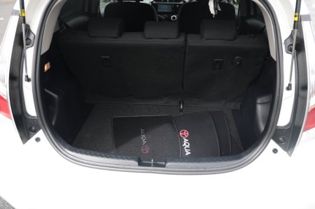 2016 Toyota Aqua - photo 18