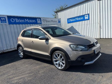 2014 Volkswagen Polo CROSS TSI. AUTO