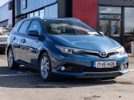 2017 Toyota Auris 1.4 D-4D LUNA TS 4DR