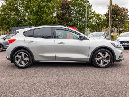 2020 Ford Focus - photo 18