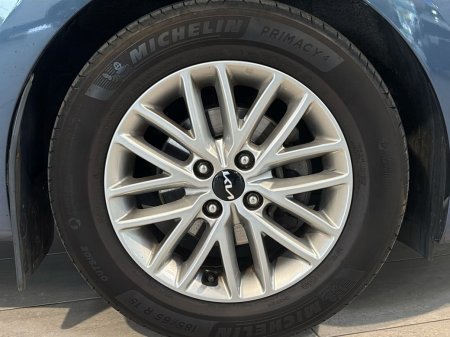 2023 Kia Rio - photo 9