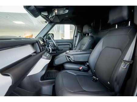 2025 Land Rover Defender - photo 22