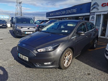 2016 Ford Focus - photo 18