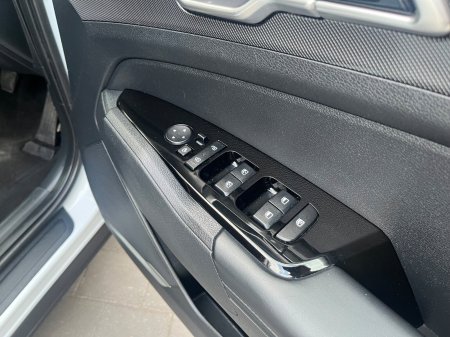 2023 Kia Sportage - photo 8