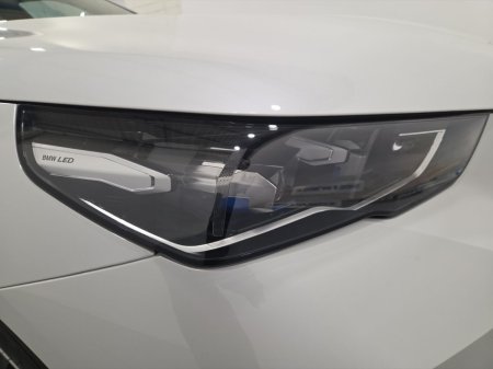 2025 BMW 5-Series - photo 21