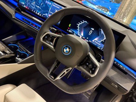 2026 BMW 5-Series - photo 27